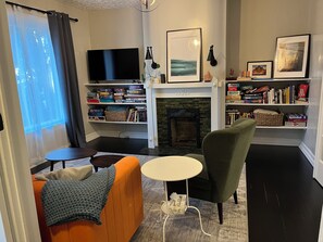 Interior - Entire Apartment walking distance to Cincy River front and COV Wedding Venues (Covington)