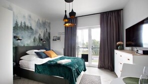 Economy Apartment | 1 bedroom, iron/ironing board, free WiFi, bed sheets