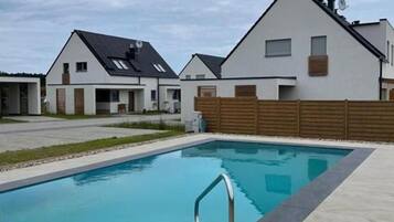 Piscine extérieure, piscine chauffée