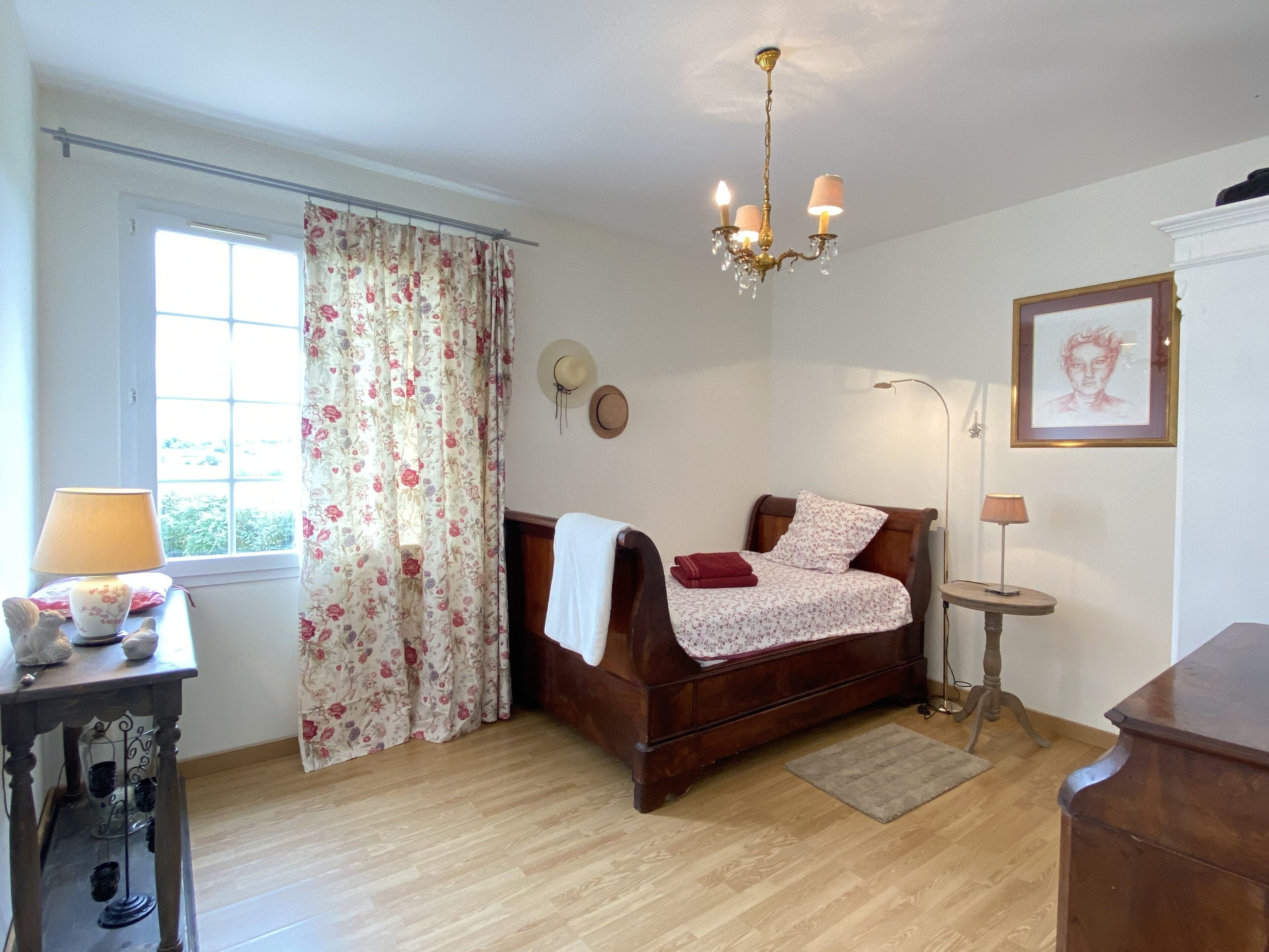 2 間睡房、熨斗/熨衫板、Wi-Fi、床單