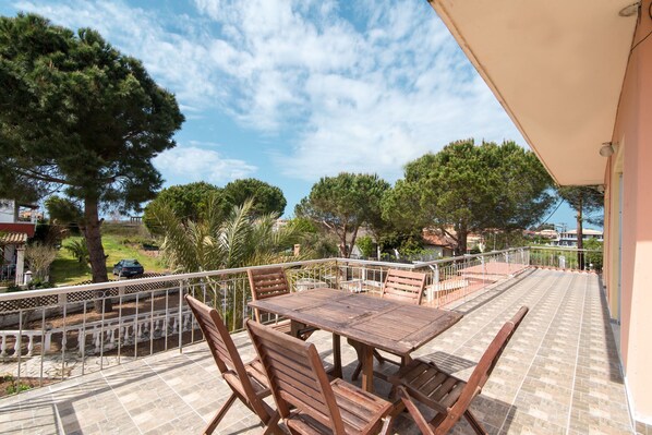 Southgate 2BD Apartment (6) | Balcony - Southgate (Corfu)