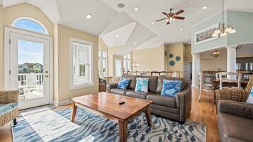 Smart TV, table football