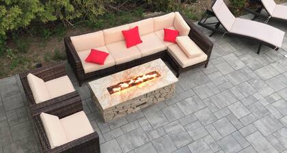 In-town 5 Bedroom Victorian With Heated Pool