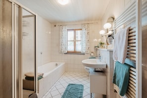 Apartment | Bathroom - Bio Ferienhof Winkler (Hutthurm)