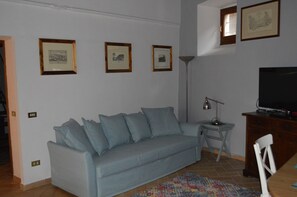 Flat-screen TV - Appartamento in Centro (Spoleto)