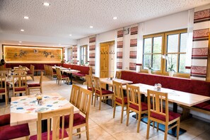 Free daily buffet breakfast - Gutshof Colmberg (Colmberg)