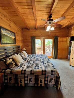 3 bedrooms, desk, iron/ironing board, WiFi