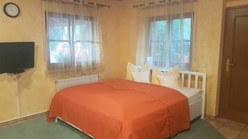 House, Patio | 1 bedroom, free WiFi