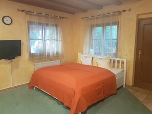 House, Patio | 1 bedroom, free WiFi