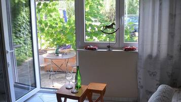 Appartement, 1 chambre, balcon | Coin séjour