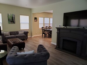 TV, fireplace