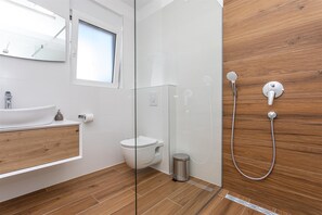Hair dryer, towels