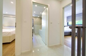 4 Schlafzimmer, Bügeleisen/Bügelbrett, kostenloses WLAN, Bettwäsche