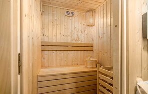 Sauna - Villa for large groups with 60m2 heated pool, Jacuzzi, sauna, fitness, playground and wine cellar (Sveti Vid Dobrinjski (Krk))
