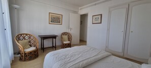 2 chambres, fer et planche à repasser, Wi-Fi gratuit