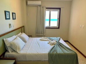 Room, 2 Bedrooms, Partial Ocean View (Flat)