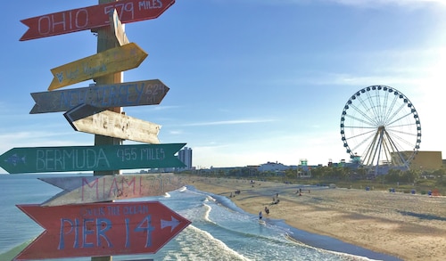 A golf course view escape in the heart of Myrtle Beach!