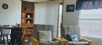 Peaceful/Beautiful Mountain Views & centrally located to all the mountain fun