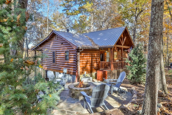 Terrace/patio - Misty Ridge - Mtn Views, Fire Pit, Dog Friendly (Blue Ridge)