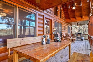 Unclassified image, 2 of 21, button