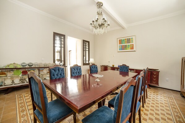 Breakfast area