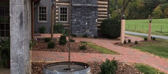 Stay in a 1795 Log Cabin on a working farm, George Washington Swoope, Jr Suite