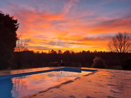 Gîte spacieux de charme et de caractère en Dordogne et au coeur de la nature