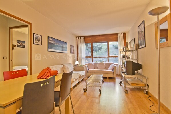 TV - Rabadà - Edif. Saumet (Baqueira)