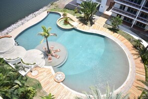 Piscine extérieure, piscine chauffée