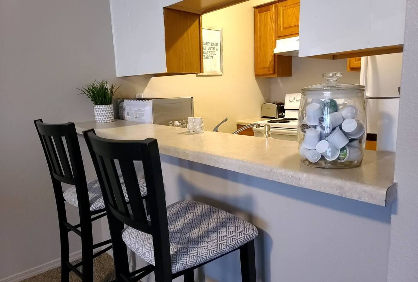 Frigorifero, microonde, forno, piano cottura