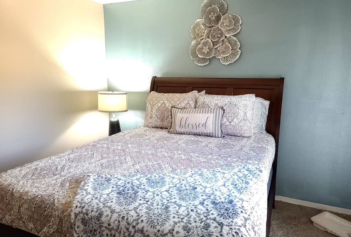 1 soverom, strykejern/-brett, wi-fi (inkludert) og sengetøy