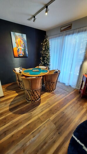 Spielezimmer