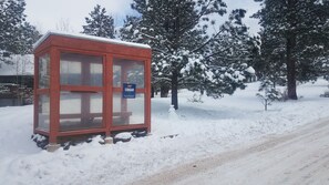 Exterior - Comfortable and cozy home in the heart of the village (Angel Fire)