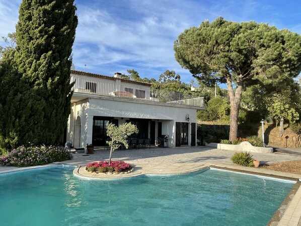 Piscine extérieure, piscine chauffée