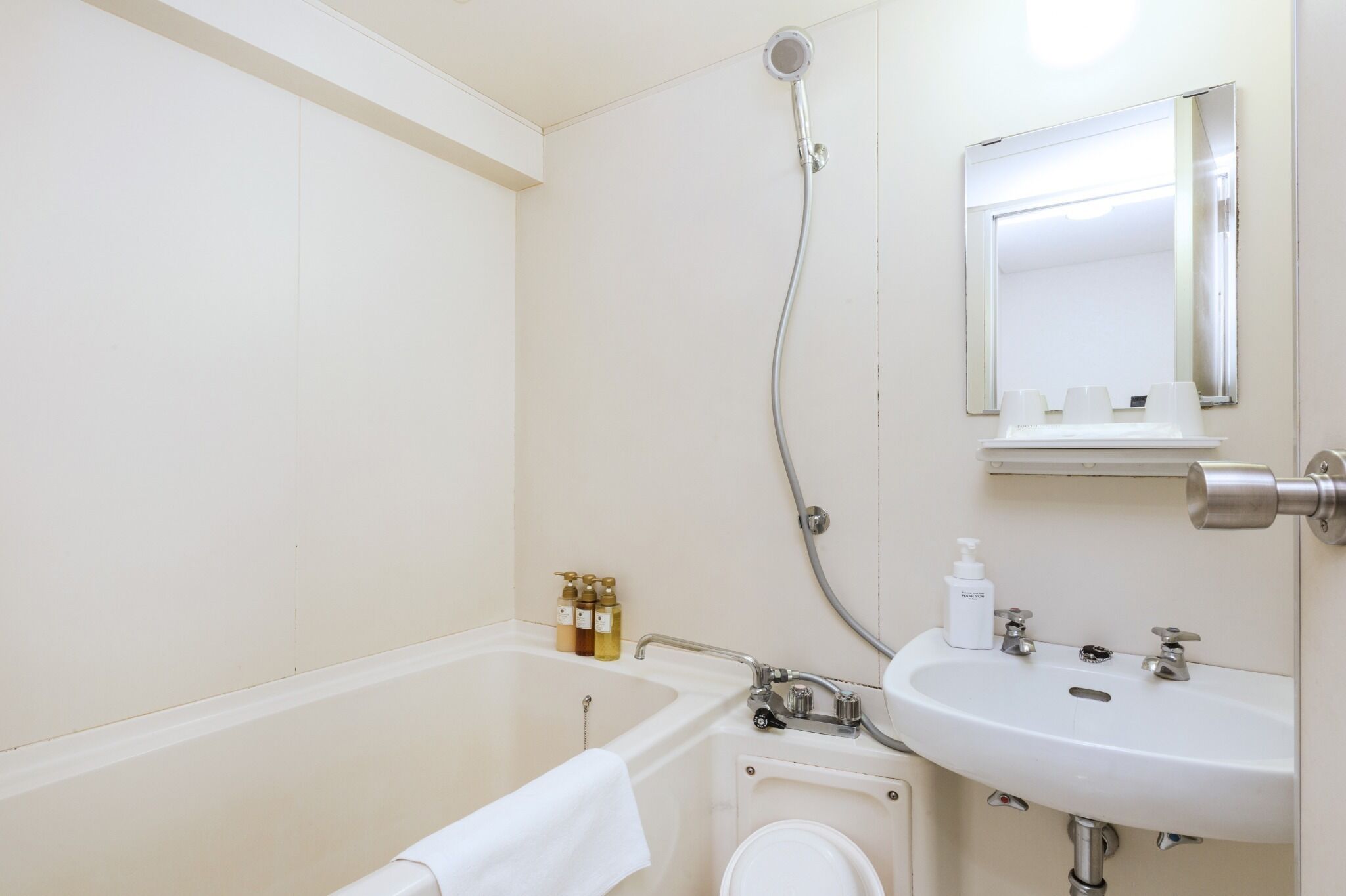 ヘアドライヤー、タオル