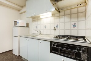 雪櫃、微波爐、爐具、廚房用具/餐具/器皿