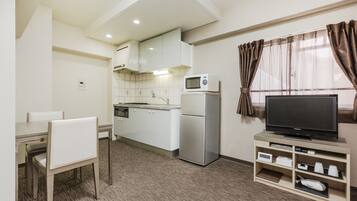 雪櫃、微波爐、爐具、廚房用具/餐具/器皿