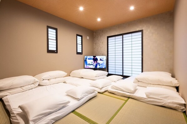 2 bedrooms, free WiFi, bed sheets