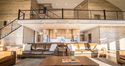 2 Dome Cabins-1 hr to Yellowstone-Hot tub+Theater+Gaming Room+Pool Table+Air Hoc