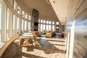 Unclassified image, 2 of 52, button