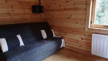 電視、乒乓球設施、書籍