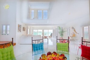 Dining - Beach front Villa at Cable Beach (Nassau)