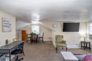 Interior - Beachside Retreat for 4 – Walk to Buckroe Beach! (Hampton)
