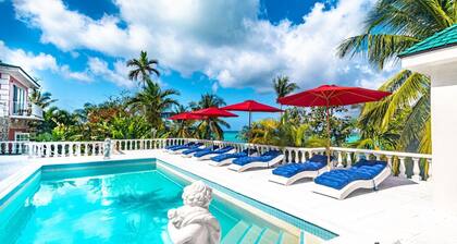 Panoramic Cottage at Love Beach - Pool