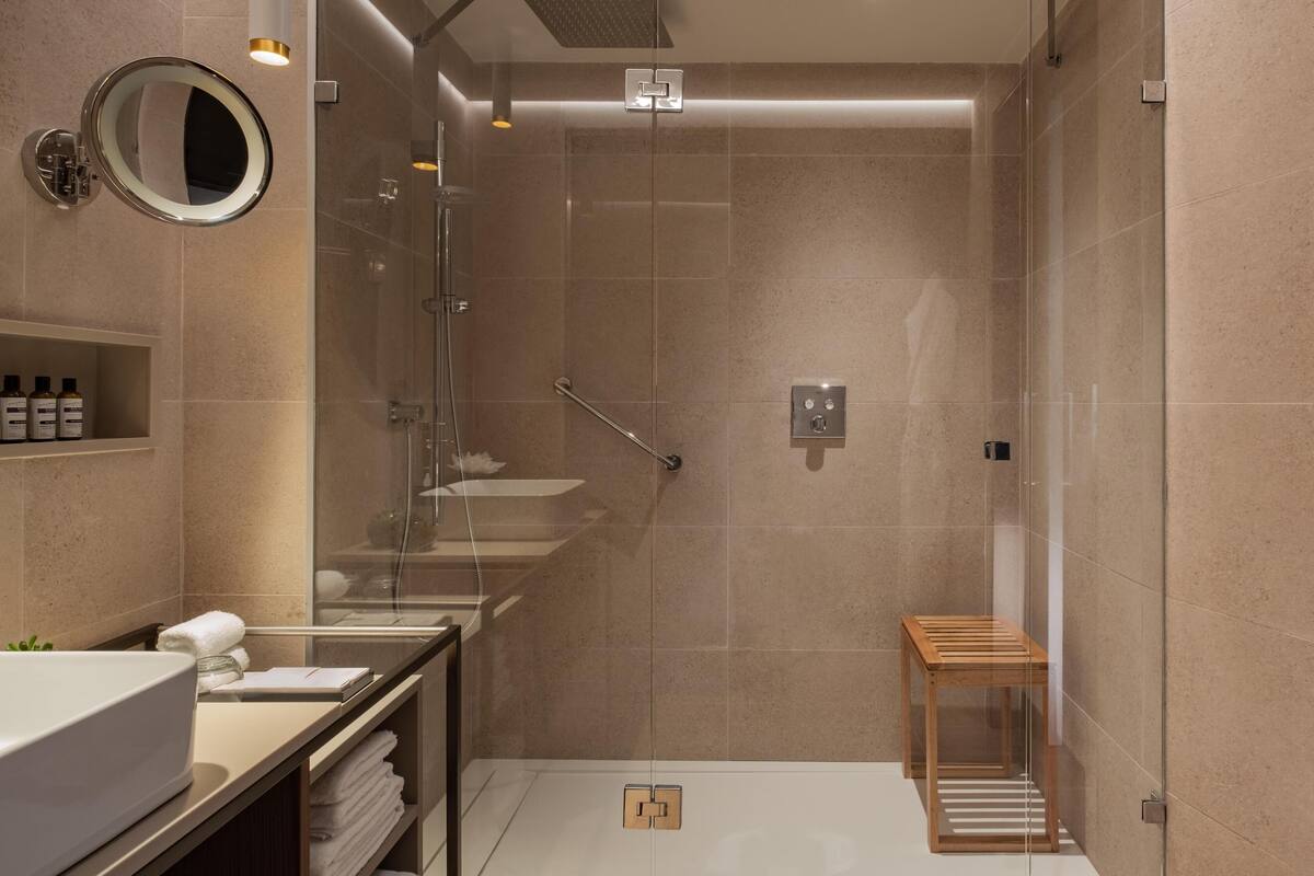 shower, free toiletries, hair dryer, bathrobes