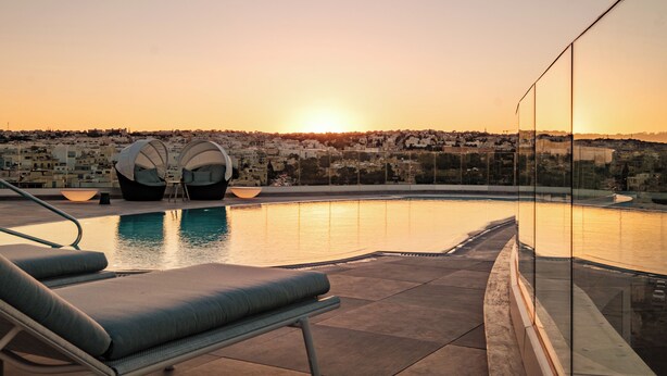 Rooftop pool