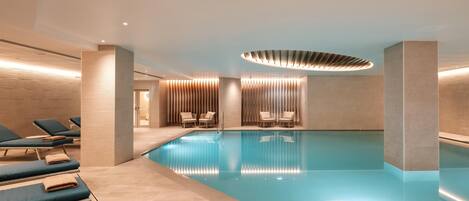 Indoor pool, seasonal outdoor pool, free cabanas, pool umbrellas