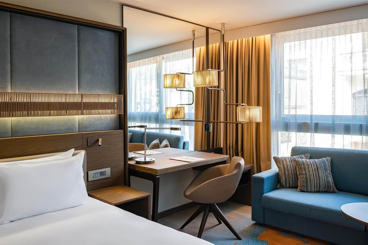 1 bedroom, minibar, in-room safe, desk