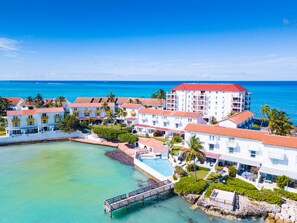 Aerial view - Delaporte 12 Ocean Front Townhome - Pool (Nassau)