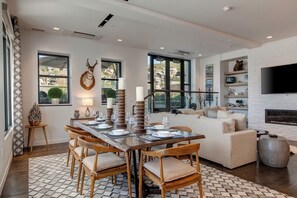 Dining - Unbeatable Location, Hot Tub, Luxury Amenities & year-Round Recreation! Park City Parkite 20 (Park City)